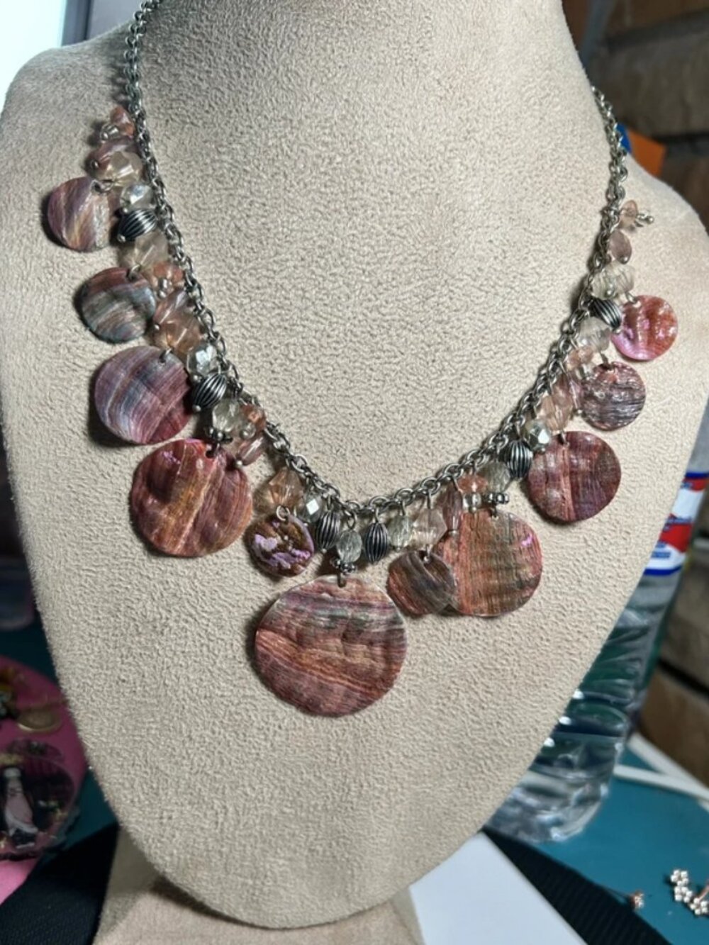 Lia Sophia Reversible Mother of Pearl Shell Disc Statement Necklace Silver Tone - Picture 2 of 6